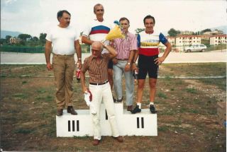 L'indimenticabile Gildo sul podio in una premiazione amatoriale